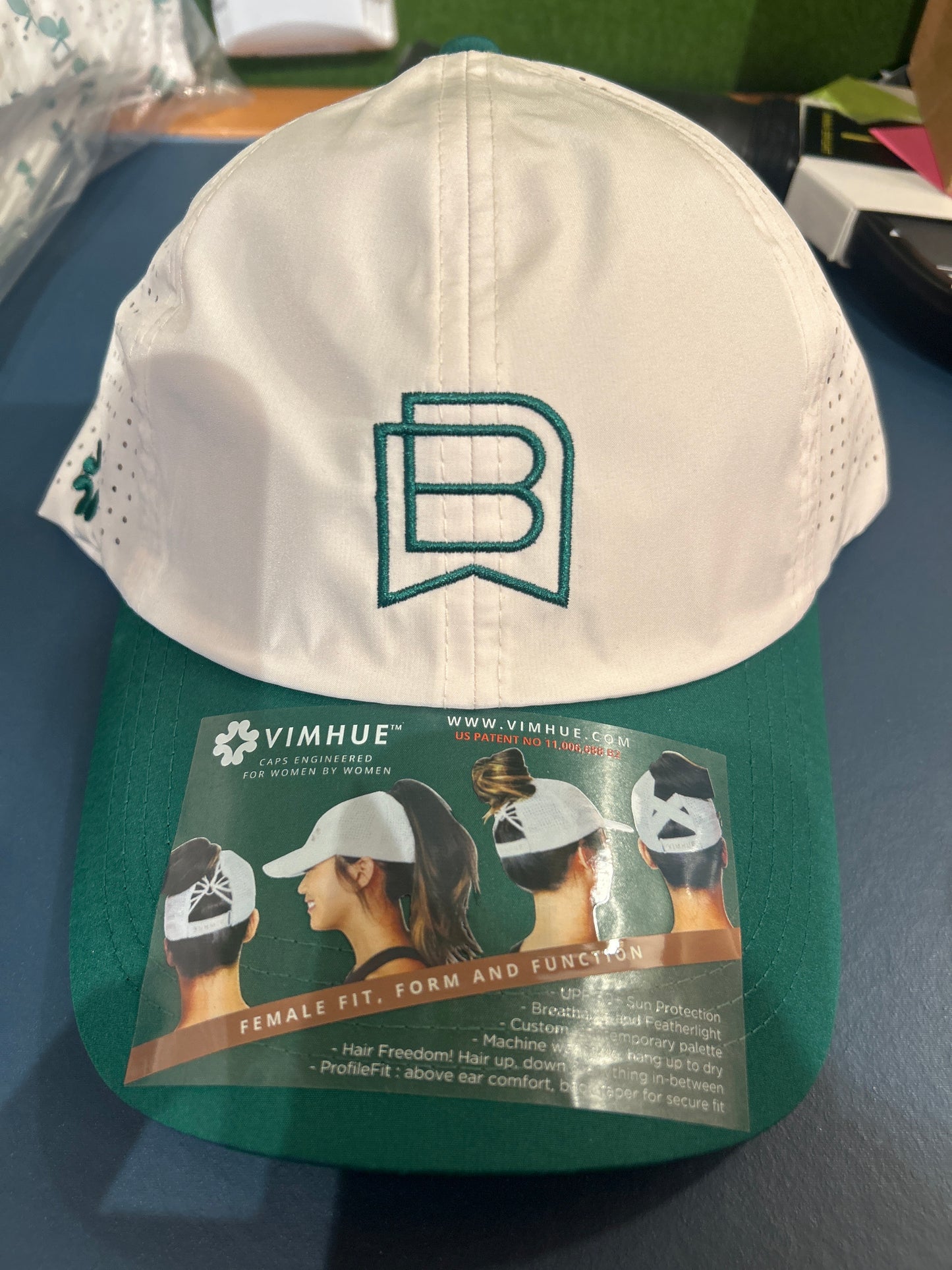 Evergreen/Cream Vimhue hat