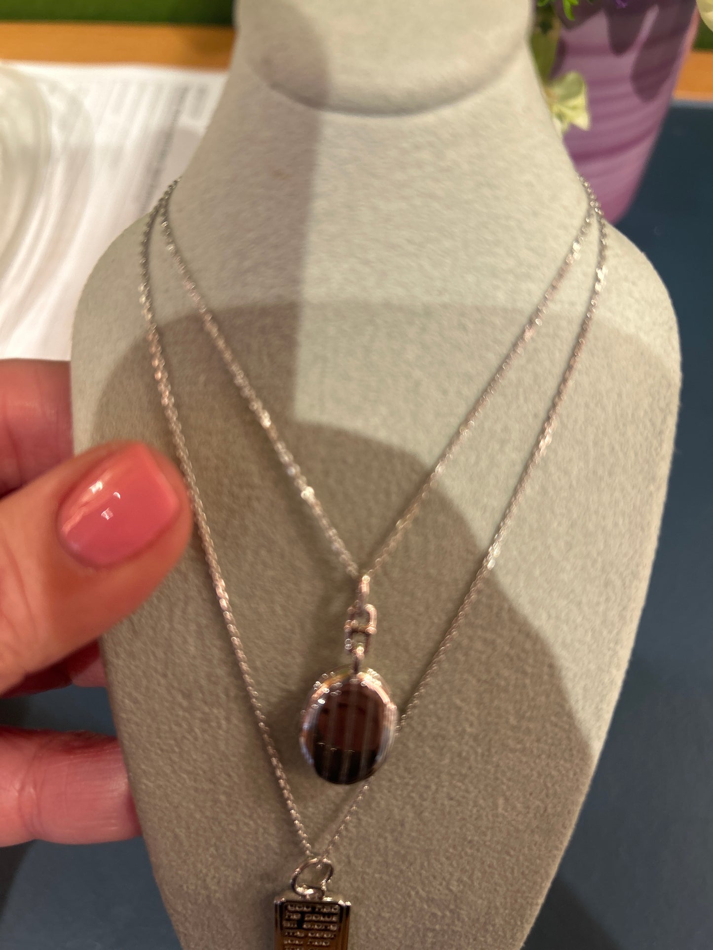 Eve slim locket